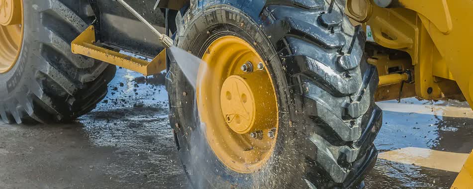 5-Essential-Steps-for-Prepping-Heavy-Equipment-Before-You-Sell.jpg